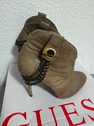 Botines Guess Talla 36 Tacón Dorado