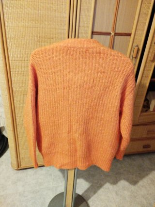 Jersey ZARA Naranja Talla S , pero da mucha talla