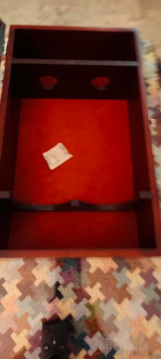 Caja madera vino ajedrez somelier
