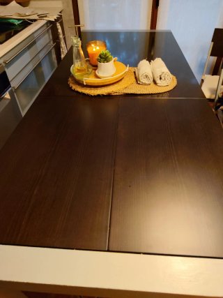 Mesa extensible + 4 sillas, muebles Ondarreta.
