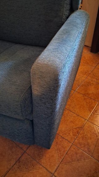Butaca elèctrica blava de tela