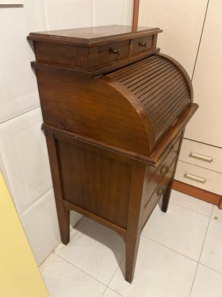 Secreter de madera oscura