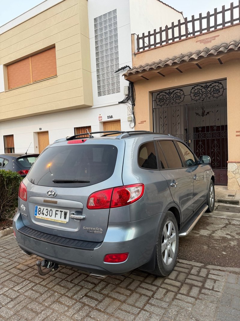 Hyundai Santa Fe - foto 1