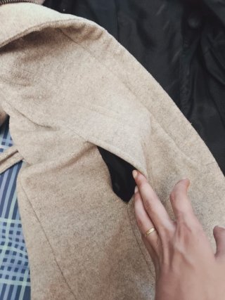 Abrigo largo Zara gris con cinturón