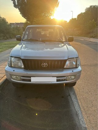 Toyota Land Cruiser 90 2000