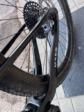 Berria Mako Carbono Talla S