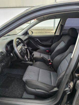 SEAT Leon 2004