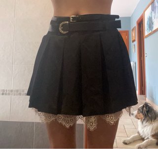 Minigonna plissettata Susy Mix con pizzo