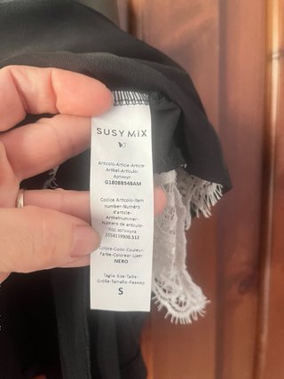 Minigonna plissettata Susy Mix con pizzo