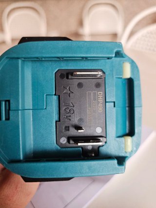 Makita DHP490D Taladro Percutor 18V