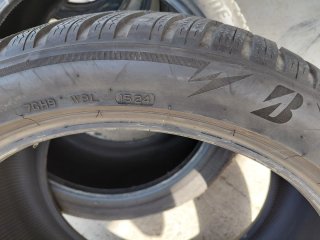 Neumatico 315/35R20