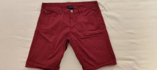 Pantalón corto Armani rojo