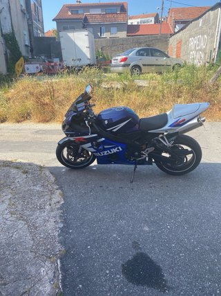 Suzuki GSXR 600 K4