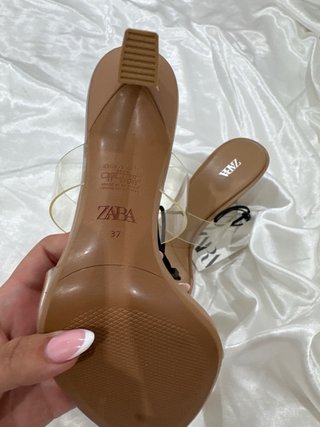 Sandalias Zara Transparentes con Pedrería