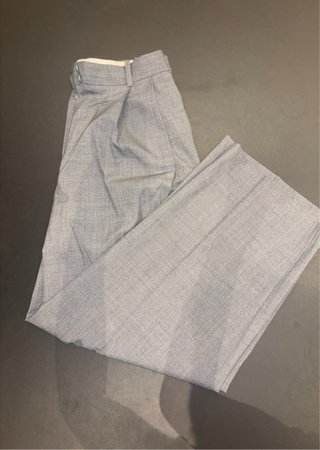 Pantalones COS grises de mujer