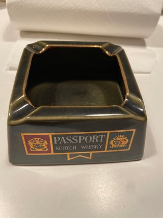 Cenicero coleccionista Passport Scotch Whisky