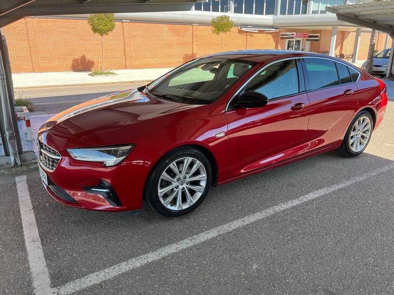 Opel Insignia 2021 - foto 1