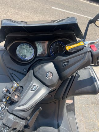 Yamaha TMAX 560 Negra
