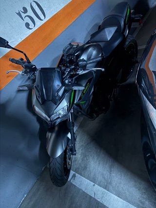 Kawasaki Z 650 2023 Negra/Verde