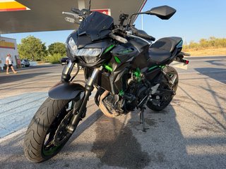 Kawasaki Z 650 2023 Negra/Verde