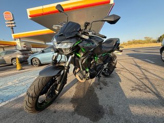 Kawasaki Z 650 2023 Negra/Verde