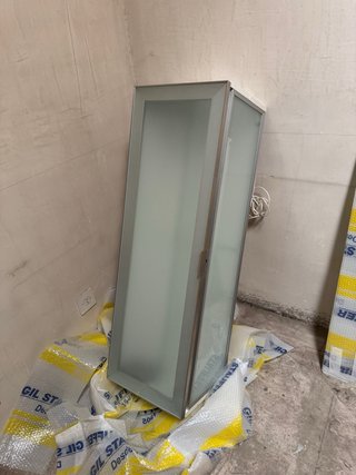 Vitrina de cocina cristal y metal