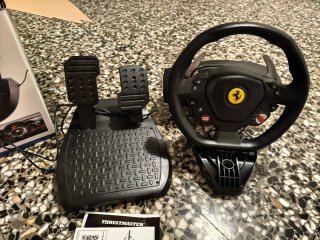 Volante Thrustmaster T80 Ferrari PS4
