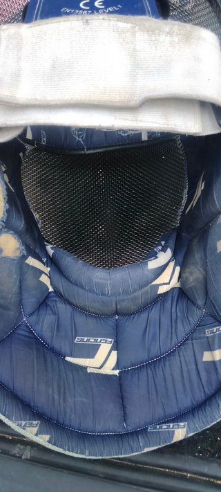 Mascara esgrima
