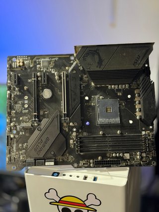 MSI MPG B550 Gaming Plus – Para reparar / Averiada