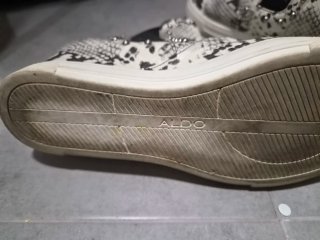 Botines de cuña con estampado de serpiente