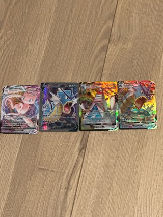 4 Cartas Pokémon VMAX Mew