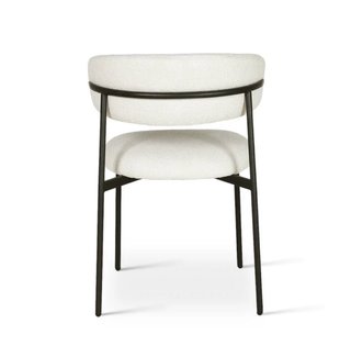 Silla beige con patas negras