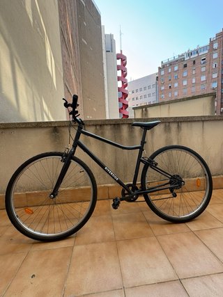 Bicicleta de paseo negra