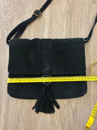 Bolso bandolera ante vintage negro