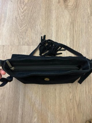 Bolso bandolera ante vintage negro