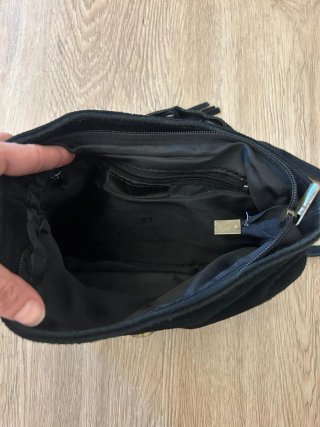 Bolso bandolera ante vintage negro