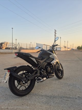 Moto Naked CYCLONE LS-Z Negra/Plata
