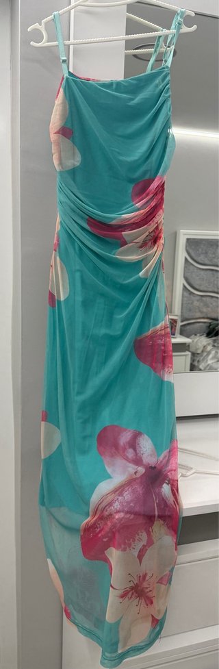 Vestido turquesa floral midi