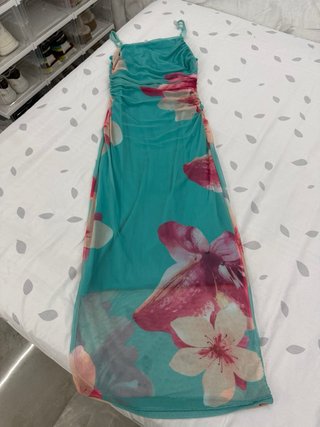 Vestido turquesa floral midi