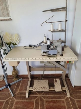 Máquina de coser industrial SIRUBA y Remalladora