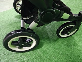 Bugaboo Donkey 2 Negro Capotas Nuevas