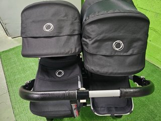 Bugaboo Donkey 2 Negro Capotas Nuevas