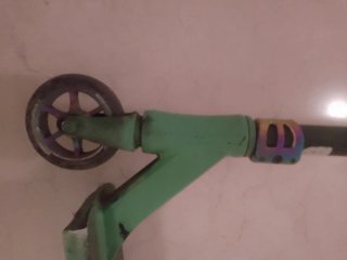 Patinete NKD Freestyle Verde + REGALO casco niño