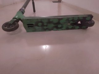 Patinete NKD Freestyle Verde + REGALO casco niño
