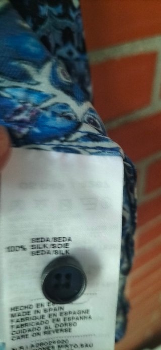 Blusa de seda a estrenar