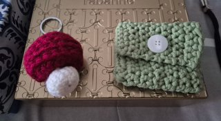 Monedero y llavero crochet