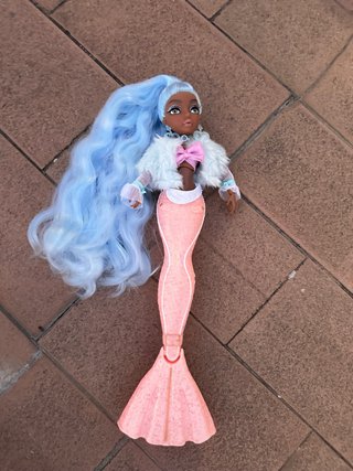 Muñeca sirena pelo azul