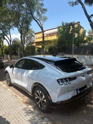 ⚡ Ford Mustang Mach-E AWD Premium Standard Range