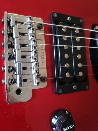 Guitarra Eléctrica Fernandes Roja