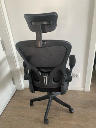 Silla de oficina ergonómica con malla